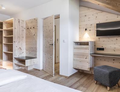 Suite Komfort in Zirbenholz