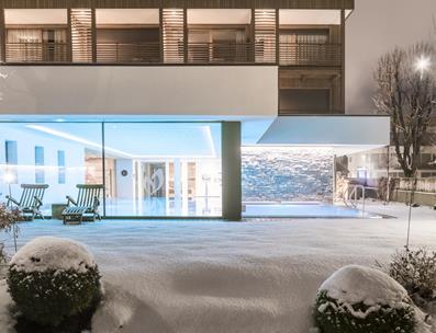 Langgenhof-Winter-Abend-Pool-04