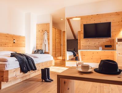 Doppelzimmer Kronplatz Superior mit Fernseher