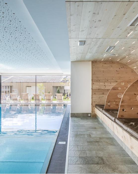 langgenhof-indoor-pool-1