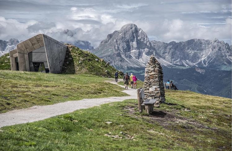 Ausflug zum Messner Mountain Museum Corones