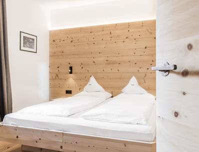 Double Bed Room - Komfort Suite