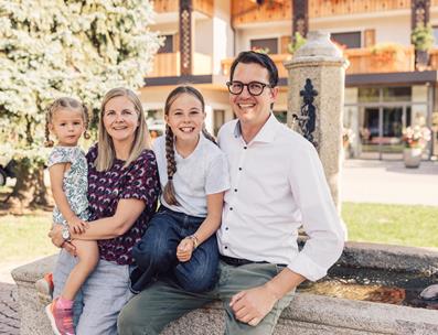 Peter and Juliane with their daughters Ida and Johanna